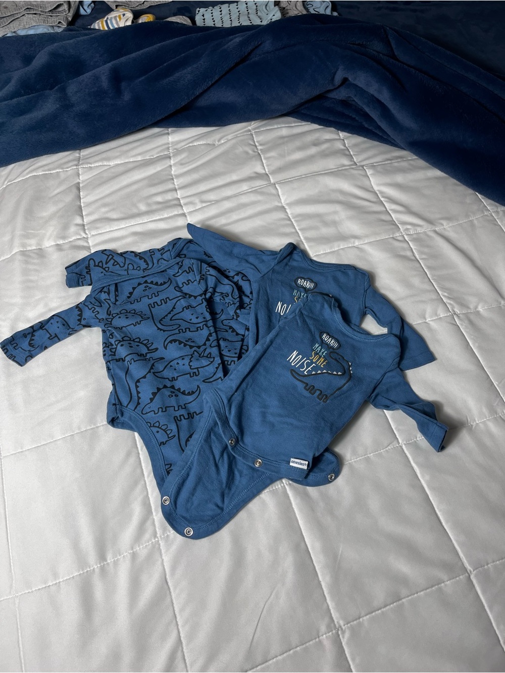 Twin Boys Blue & Black Bodysuits with Dinosaur Print. 2 Sets EXC  NB